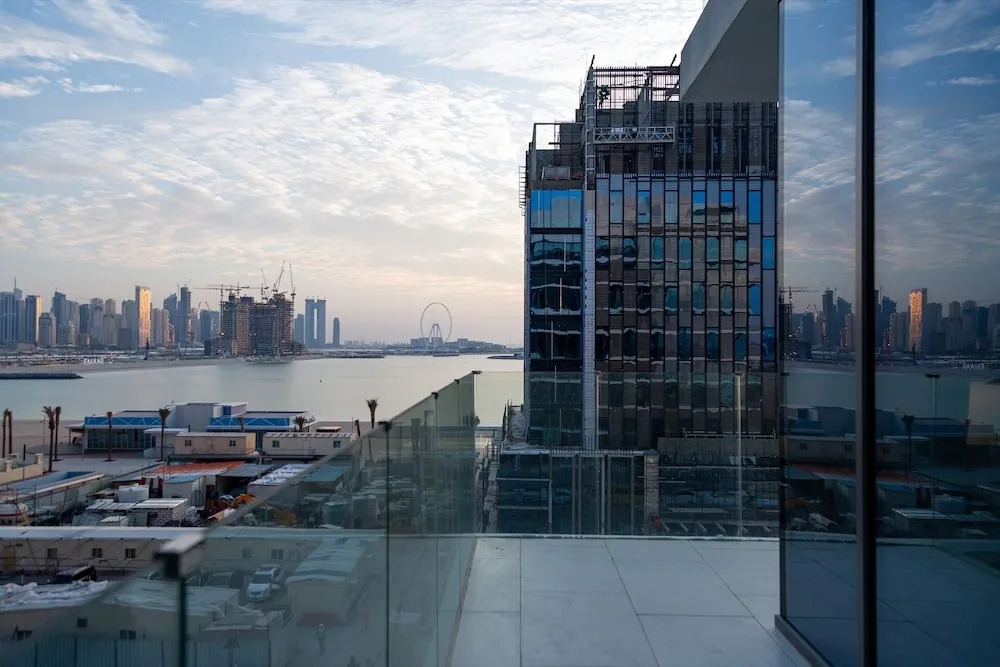 Дубай: Captivating 3BR Apartment on Palm Jumeirah!