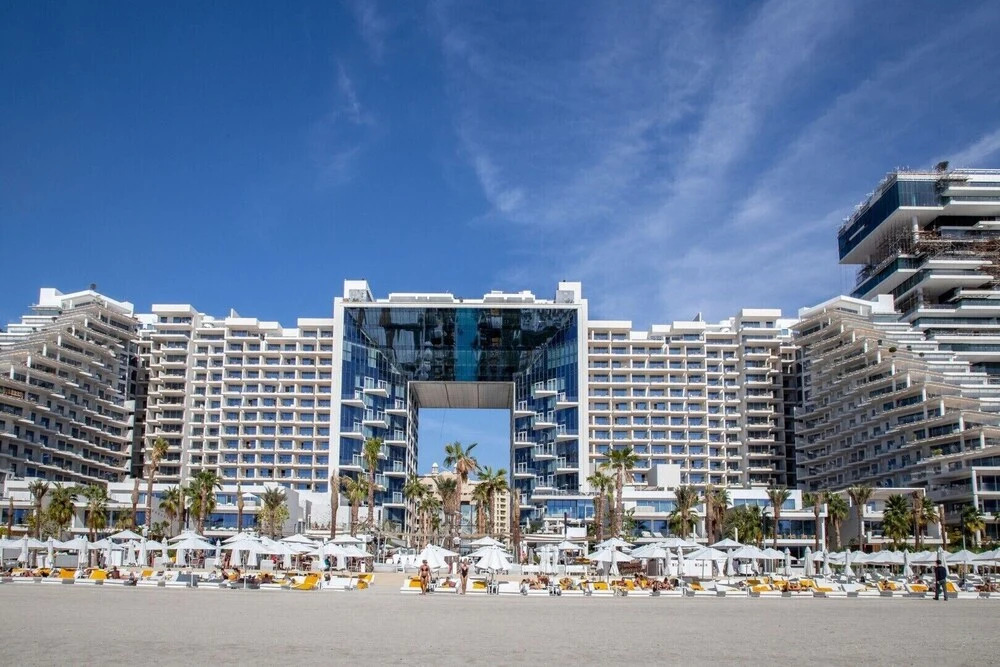 Дубай: Primestay - Beachfront 1BR with stunning sea view in Palm Jumeirah