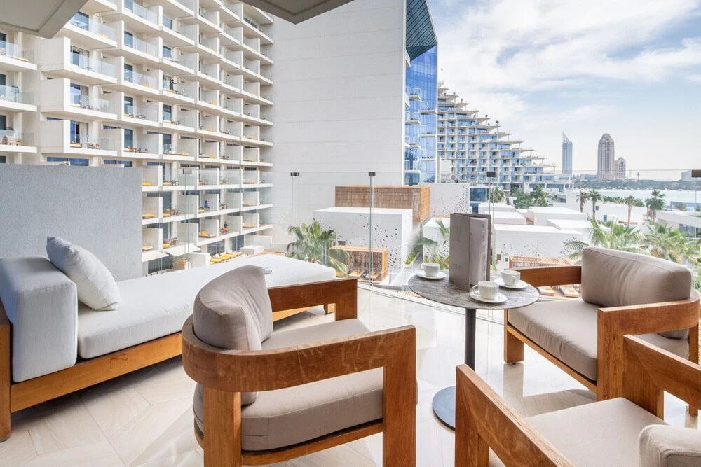 Дубай: Primestay - Beachfront 1BR with stunning sea view in Palm Jumeirah