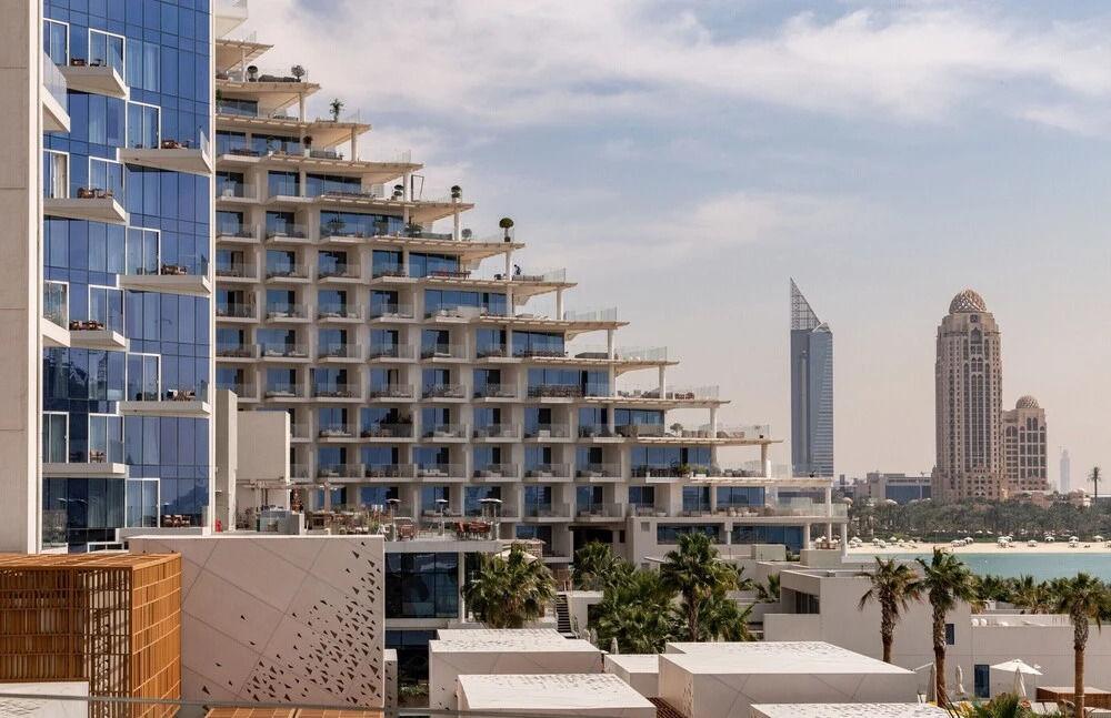 Дубай: Primestay - Beachfront 1BR with stunning sea view in Palm Jumeirah