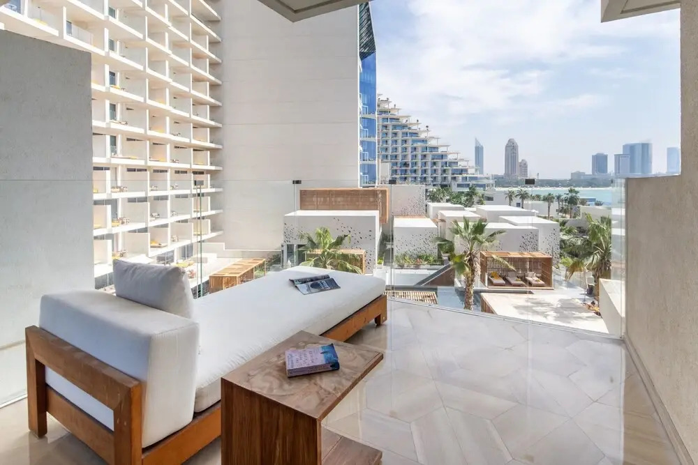 Дубай: Primestay - Beachfront 1BR with stunning sea view in Palm Jumeirah