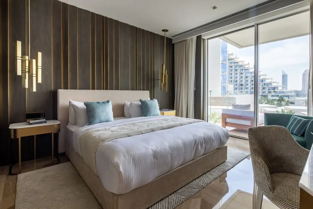 Дубай: Primestay - Beachfront 1BR with stunning sea view in Palm Jumeirah