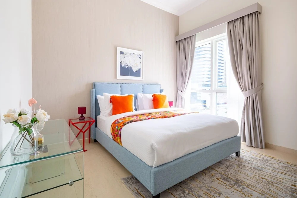 High Quality Living in This 2BR Apt in Downtown Dubai - Sleeps 6! — фото 3