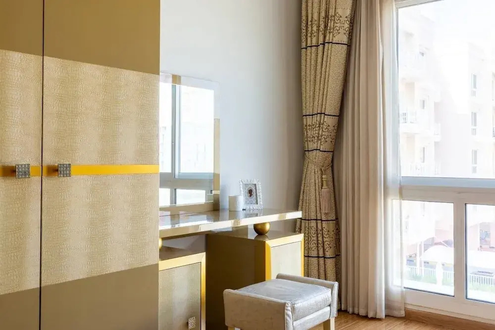 Bright & Spacious 1BR in JVC - Sleeps 3! — фото 6