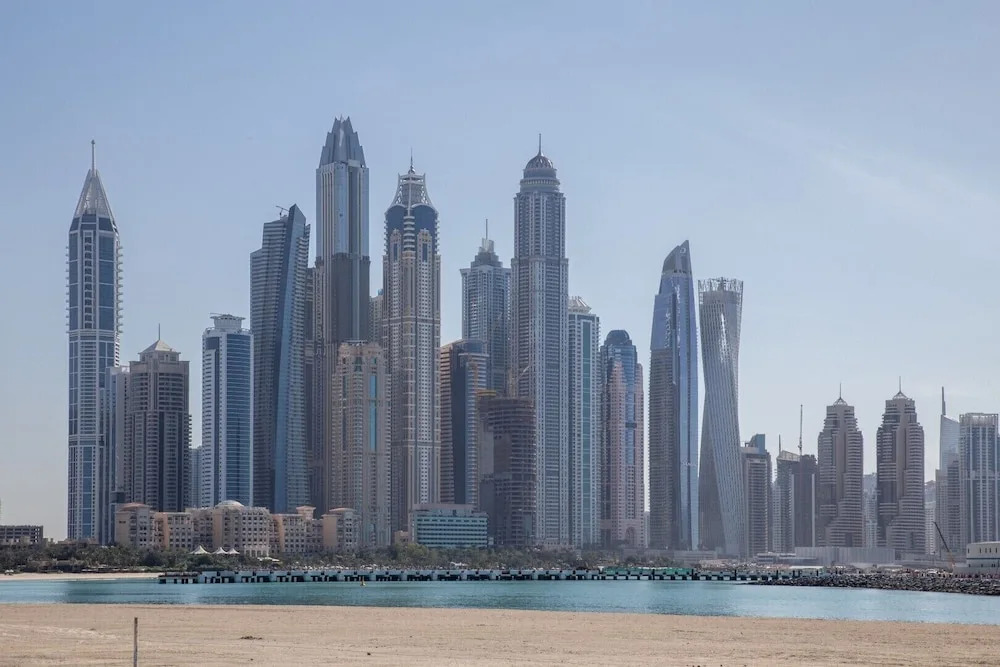 Дубай: Glamorous 1BR Apt on Palm Jumeirah - Near the Beach!