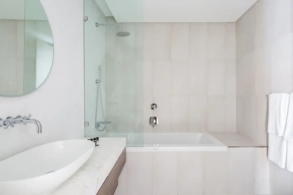 Дубай: Glamorous 1BR Apt on Palm Jumeirah - Near the Beach!
