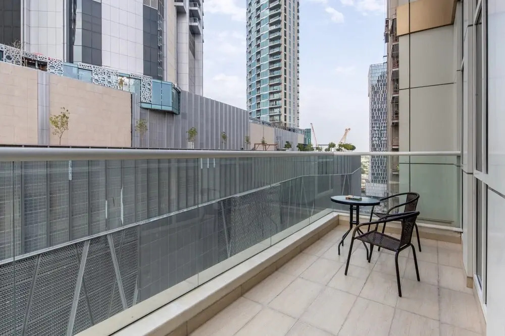 Дубай: Artistically Designed 3BR in Downtown Dubai - Sleeps 8!
