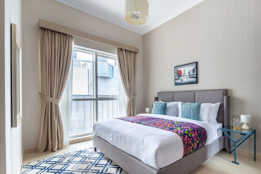 Дубай: Artistically Designed 3BR in Downtown Dubai - Sleeps 8!