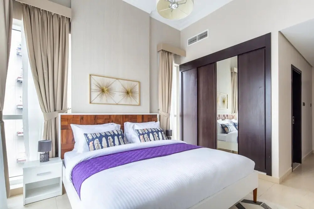 Artistically Designed 3BR in Downtown Dubai - Sleeps 8! — фото 2