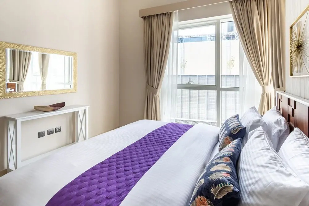 Дубай: Artistically Designed 3BR in Downtown Dubai - Sleeps 8!