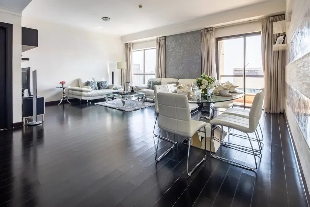 Дубай: Elegant 2BR in JBR With Stunning Marina Views!
