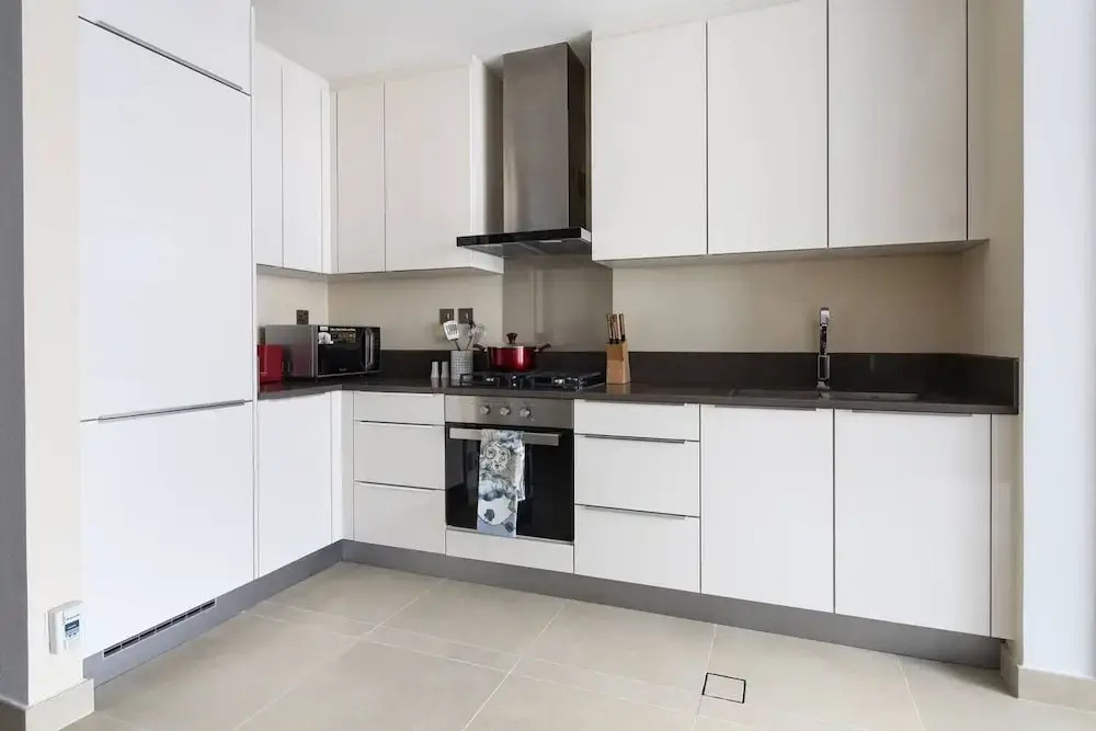Дубай: Chic And Stylish 1BR With Grand Marina Views!