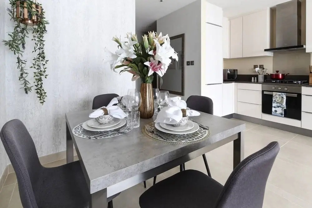 Chic And Stylish 1BR With Grand Marina Views! — фото 4