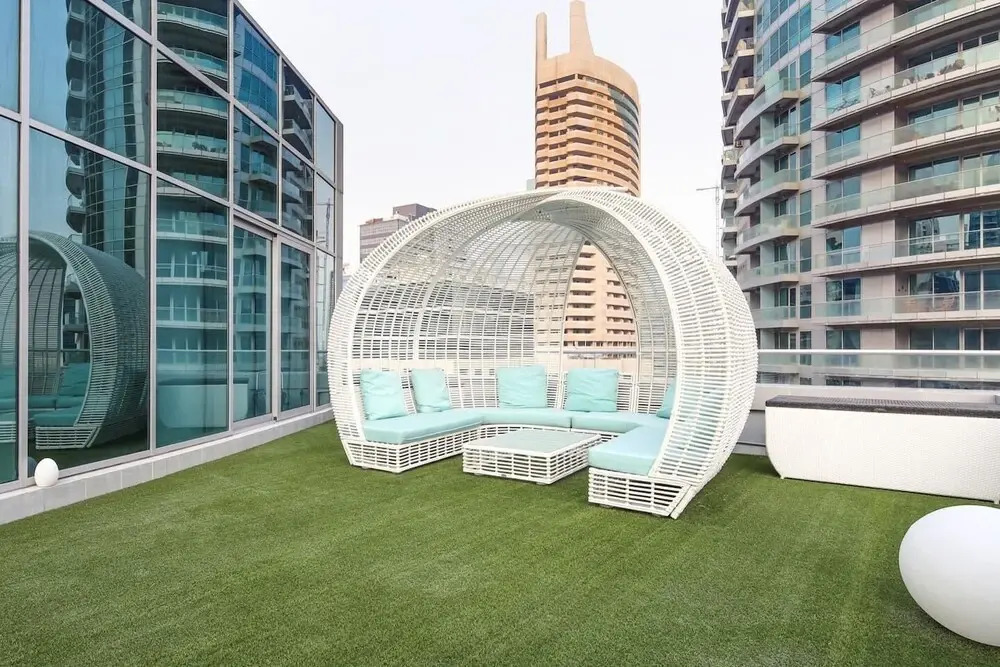 Дубай: Breathtaking 3BR With a Private Pool!