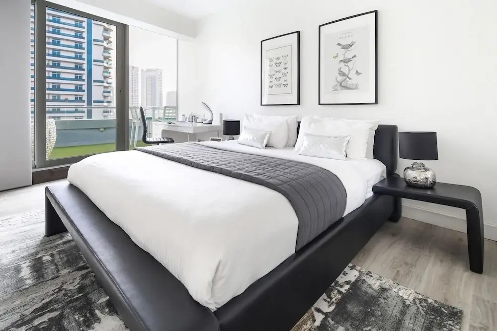 Дубай: Breathtaking 3BR With a Private Pool!