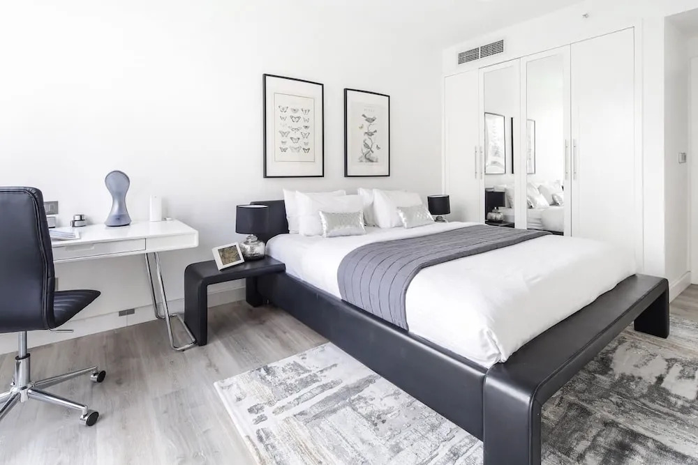 Дубай: Breathtaking 3BR With a Private Pool!