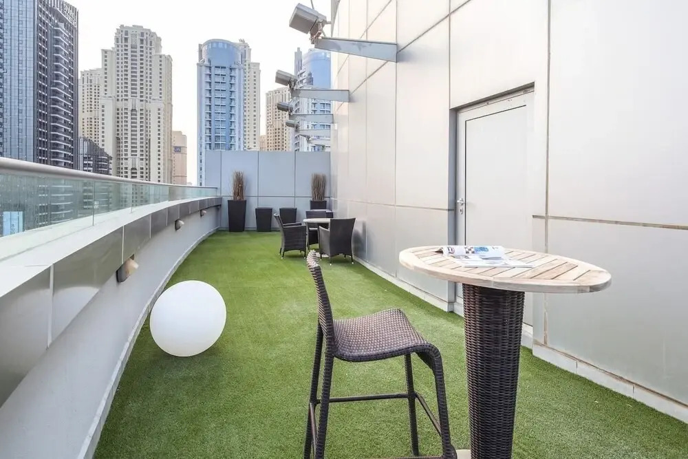 Дубай: Breathtaking 3BR With a Private Pool!