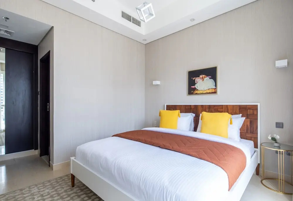 Дубай: Exquisite 1BR Apartment in Downtown Dubai