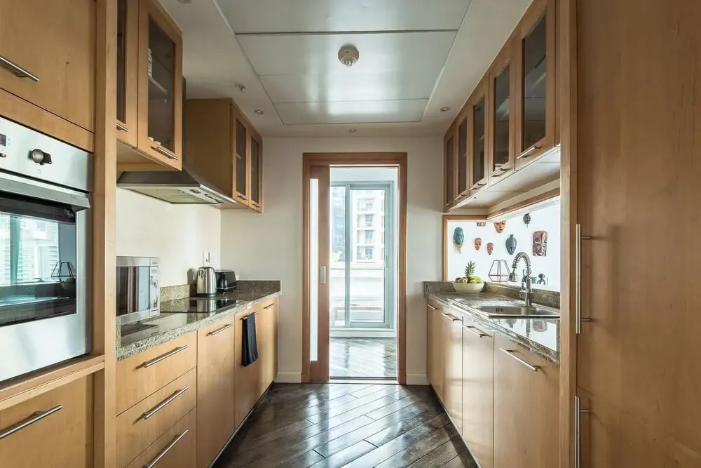Дубай: Amazing + Bright 2BR w/ Full Marina Views!
