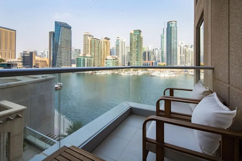 Дубай: Amazing + Bright 2BR w/ Full Marina Views!