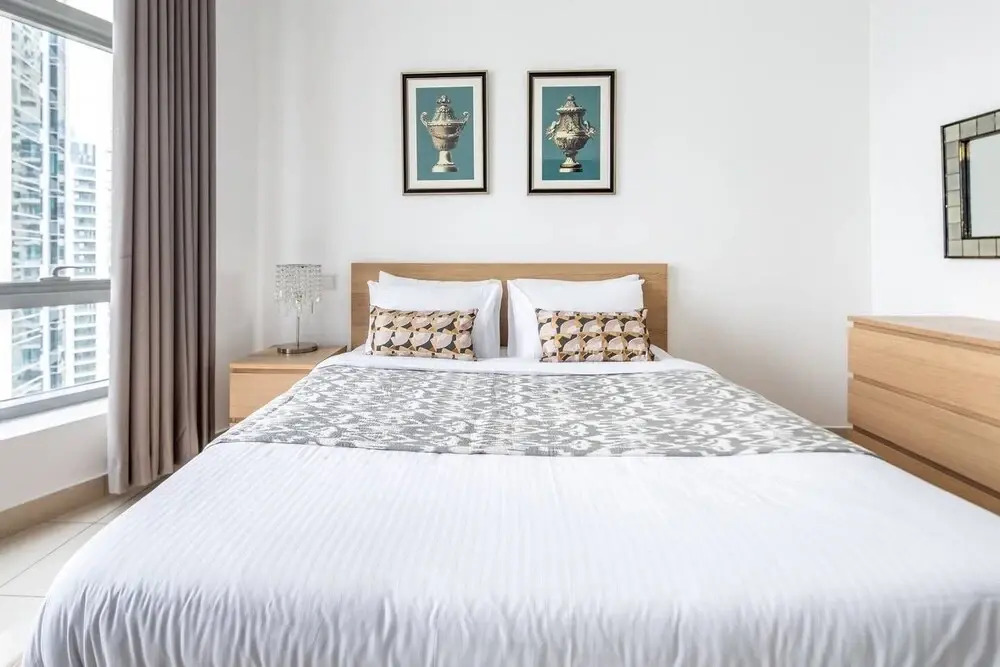 Дубай: Cool & Bright 1BR w/ Exhilarating Marina Views!