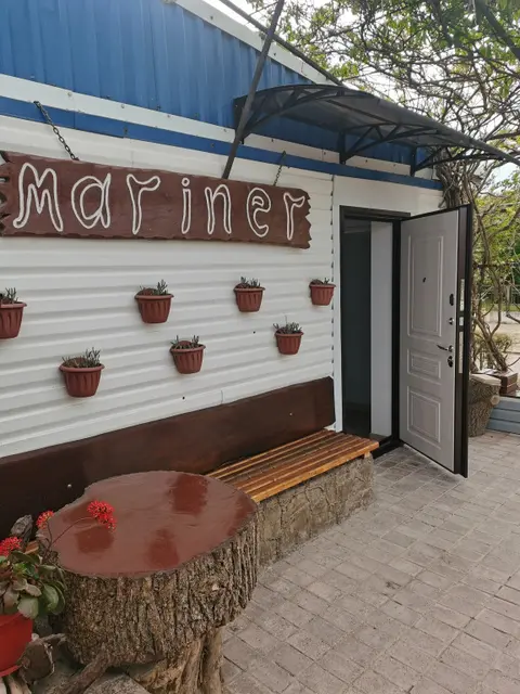 Заозерное: Отель Маринер