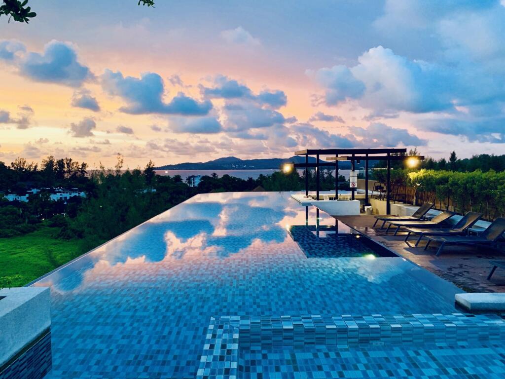 6Av 707 - Convenient Surin beach condo with pool and gym, Thalang, Phuket, Thailand — фото 1