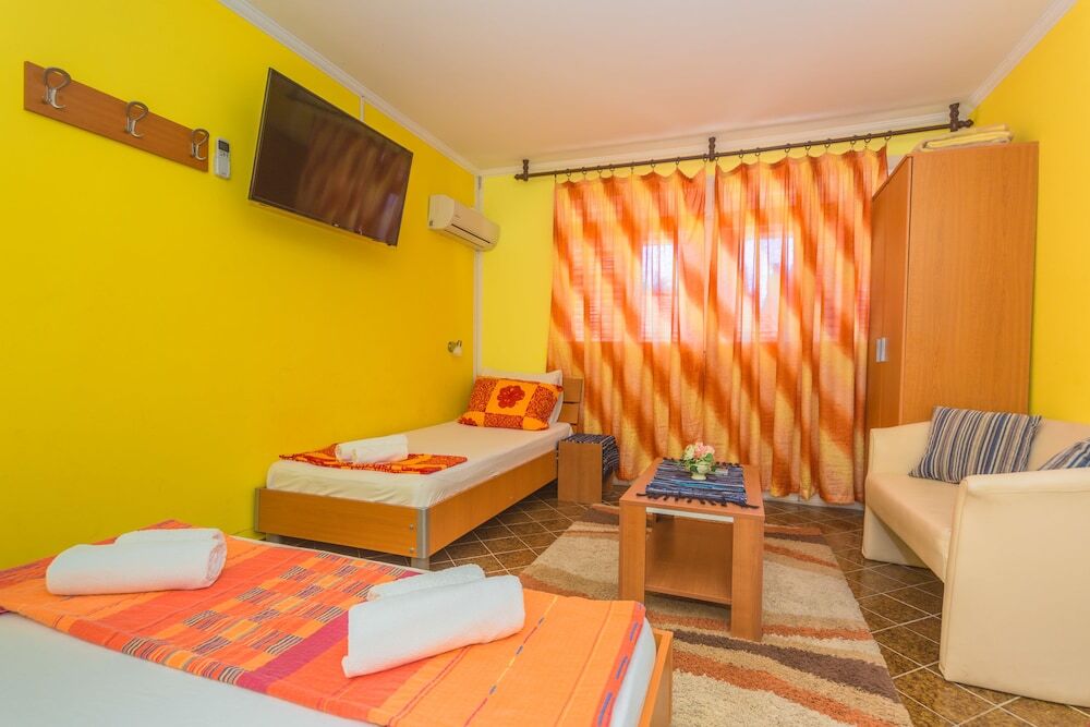 Сутоморе: Montenegro Apartments Sutomore Villa Nena 3*