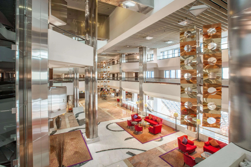 Дубай: Crowne Plaza Hotel Deira 2