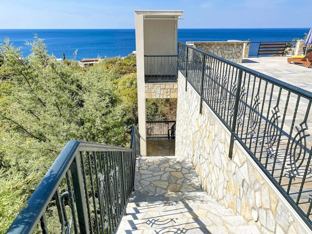 Бар: Arabela 2 Apartments