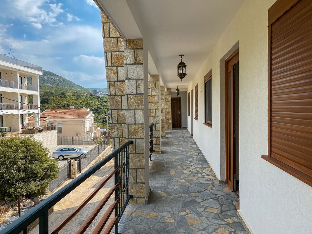 Бар: Arabela 2 Apartments