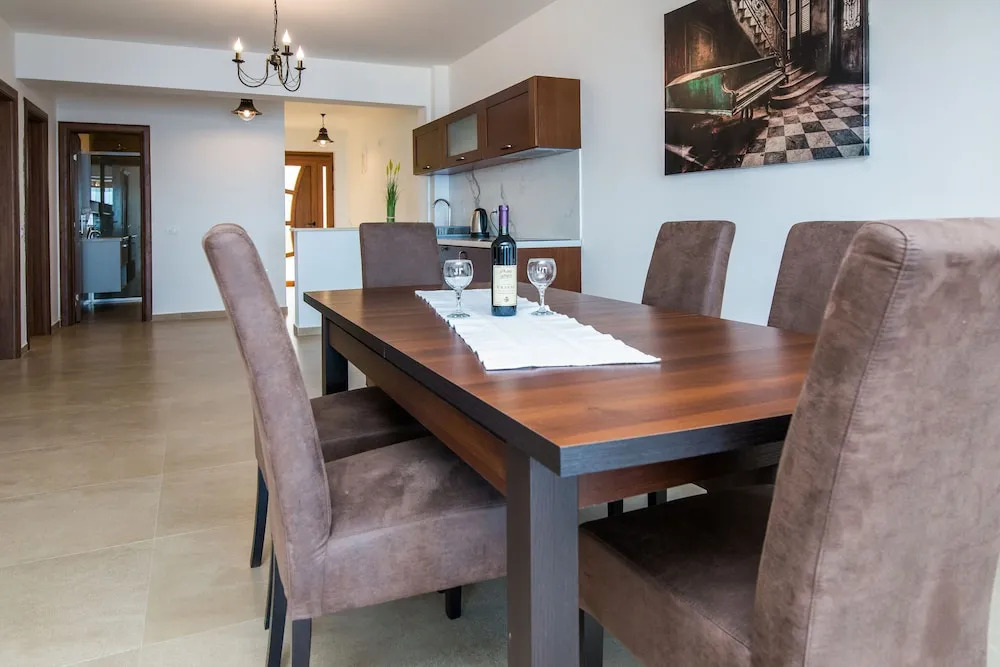 Бар: Arabela 2 Apartments