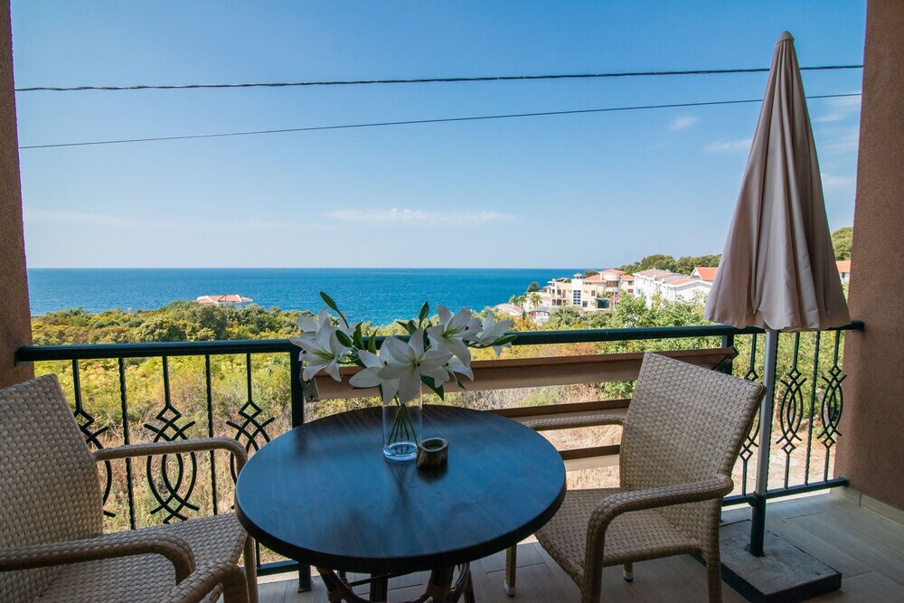 Бар: Arabela 2 Apartments