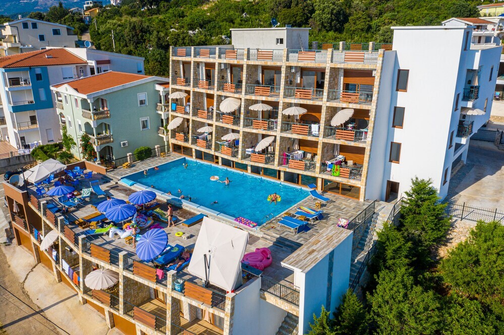 Бар: Arabela 2 Apartments