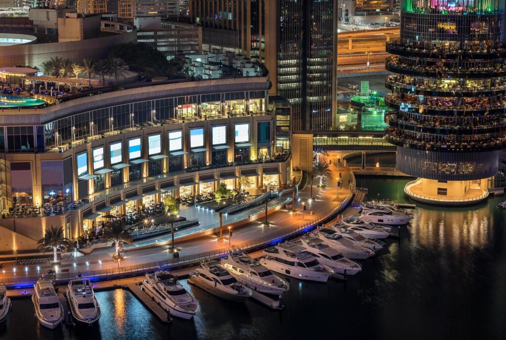 Дубай: Stunning 4 Bedroom in Dubai Marina Apartments