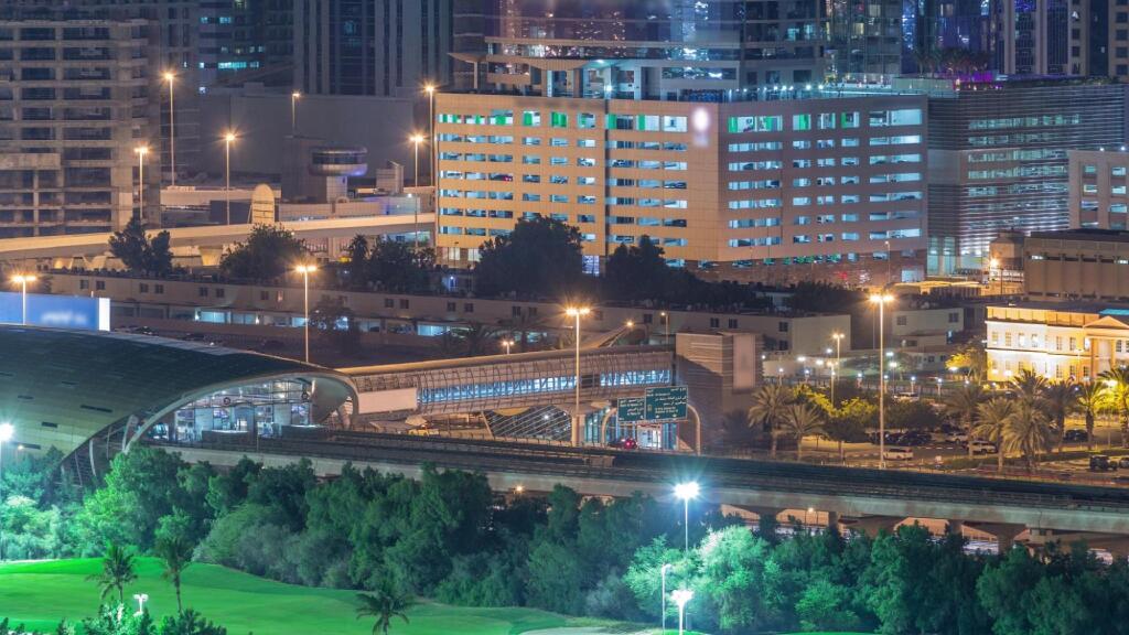 Дубай: Stunning 4 Bedroom in Dubai Marina Apartments