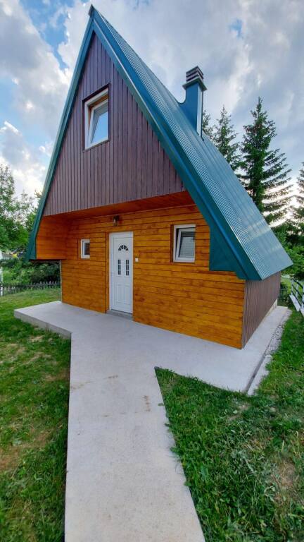 Жабляк: Cheerful Holiday Home Ideal for 6 People Guest House