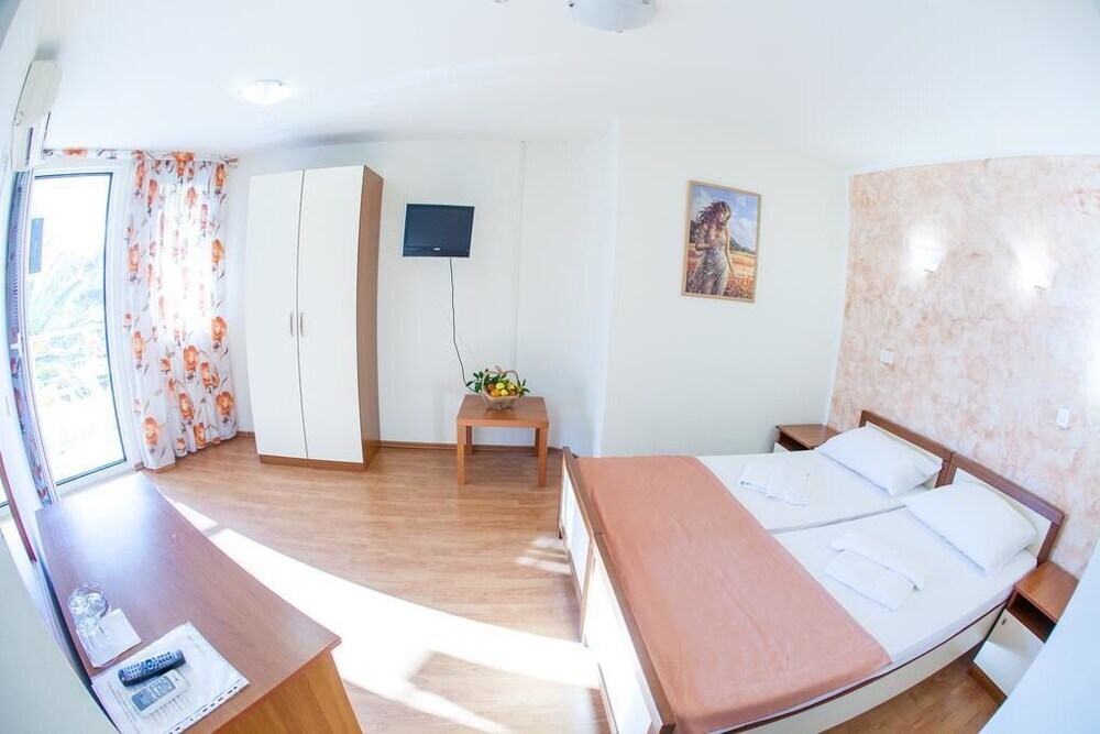 Будва: Garni Hotel Bella