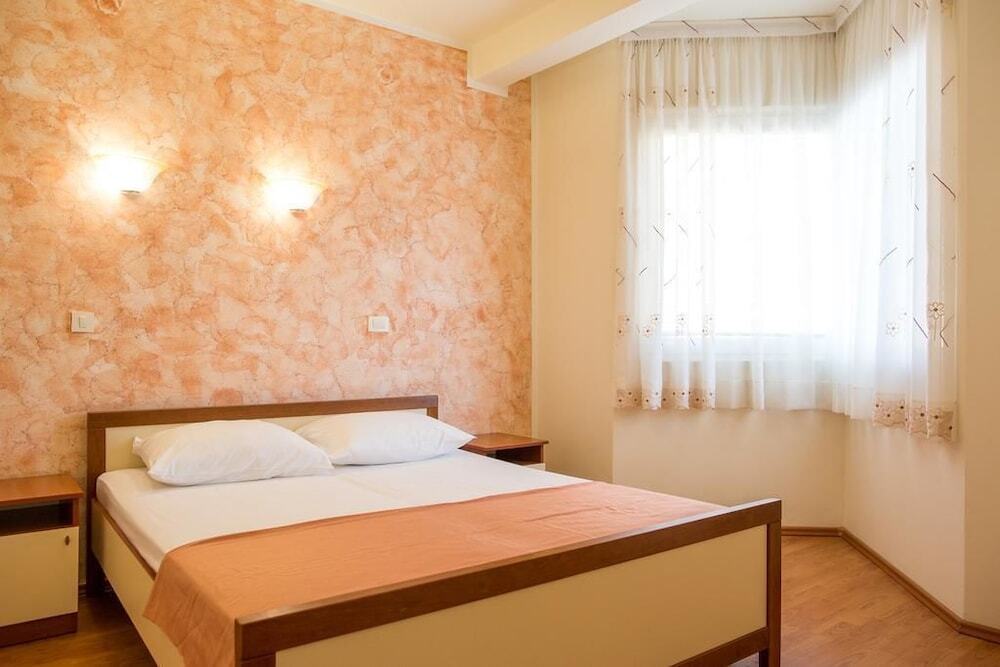 Будва: Garni Hotel Bella