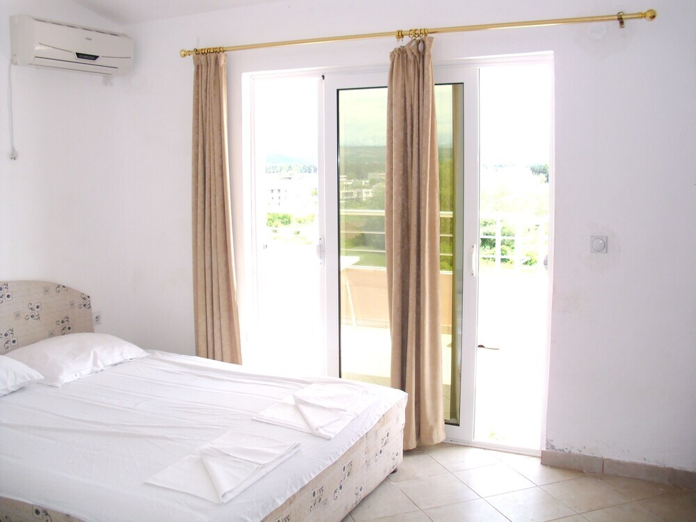 Ульцинь: Doni Apartments