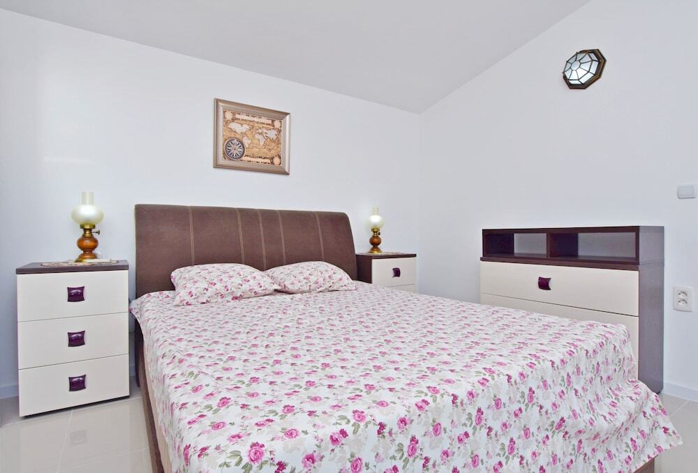 Сутоморе: Apartments Vila Mila