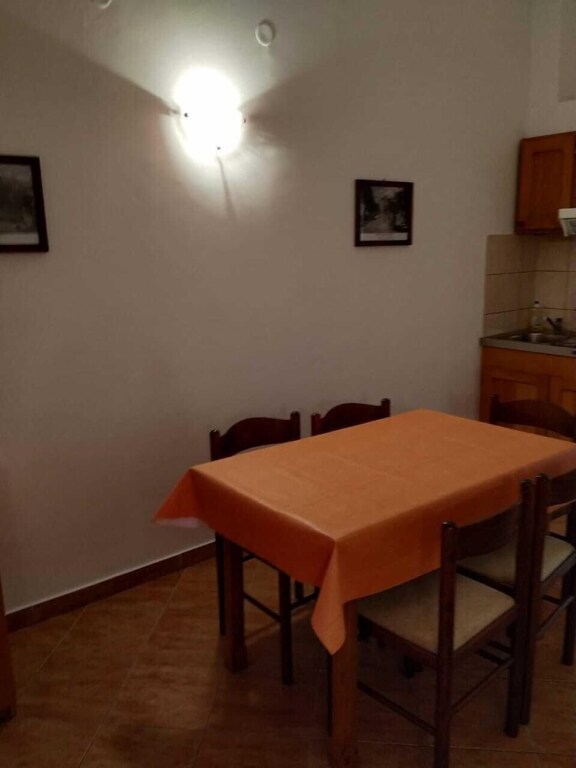 Зеленика: Apartments Lazović