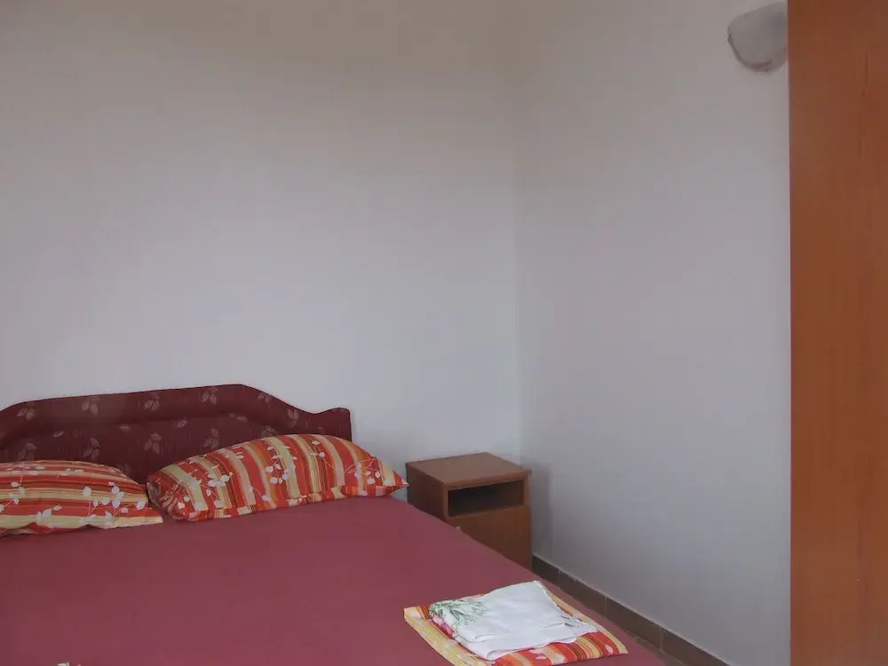 Зеленика: Apartments Lazović