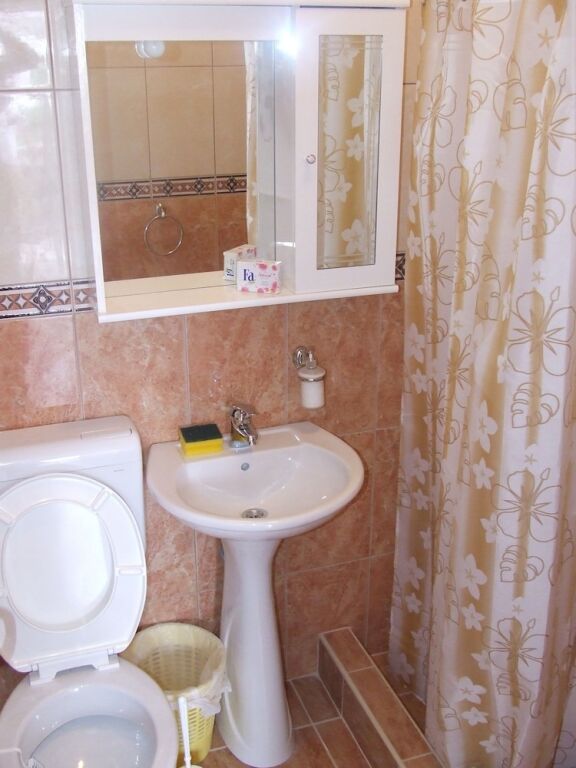 Зеленика: Apartments Lazović