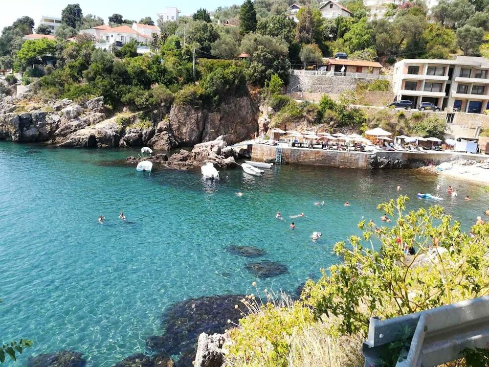 Ульцинь: Studio in Ulcinj, With Wonderful sea View, Furnished Balcony and Wifi - 100 m From the Beach
