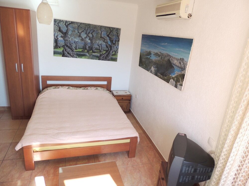 Ульцинь: Studio in Ulcinj, With Wonderful sea View, Furnished Balcony and Wifi - 100 m From the Beach