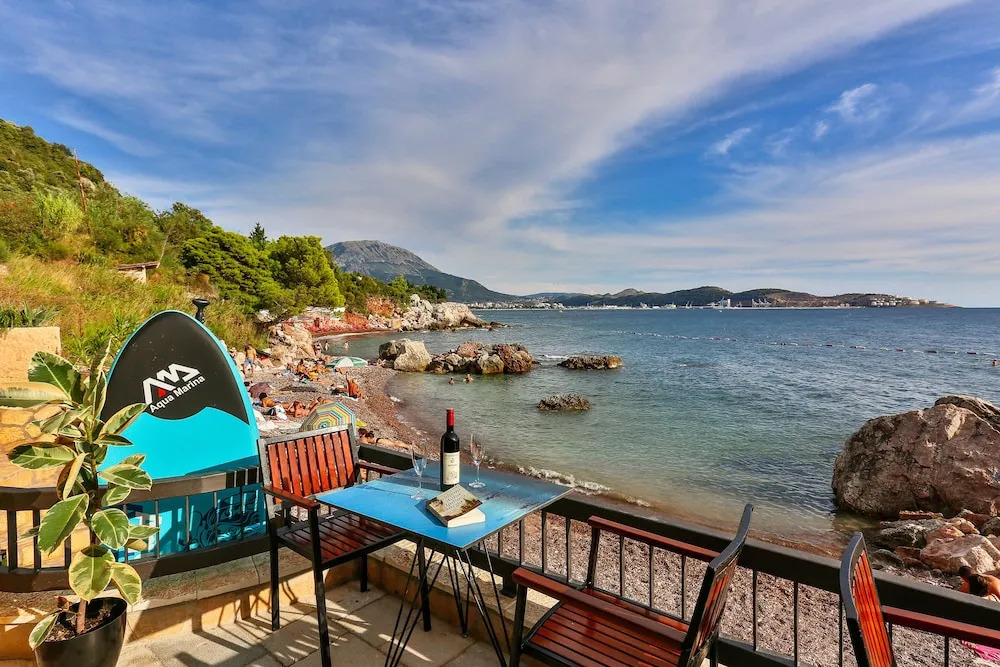 Бар: Apartments On The Coast
