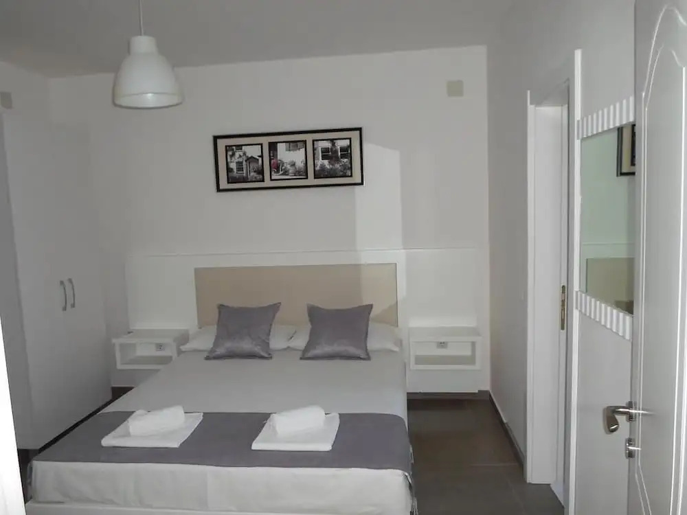 Ульцинь: Apartments and Rooms Four Roses