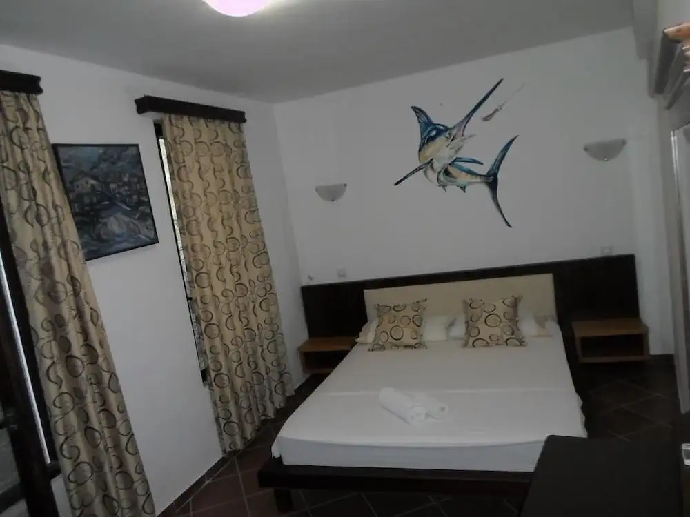 Ульцинь: Apartments and Rooms Four Roses