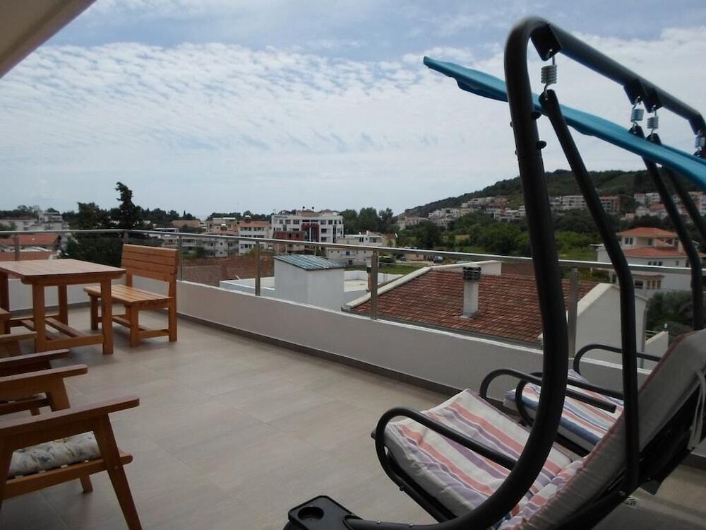 Ульцинь: Apartments and Rooms Four Roses